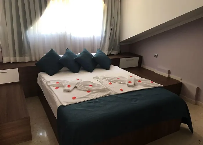 Evra Hotel 3*